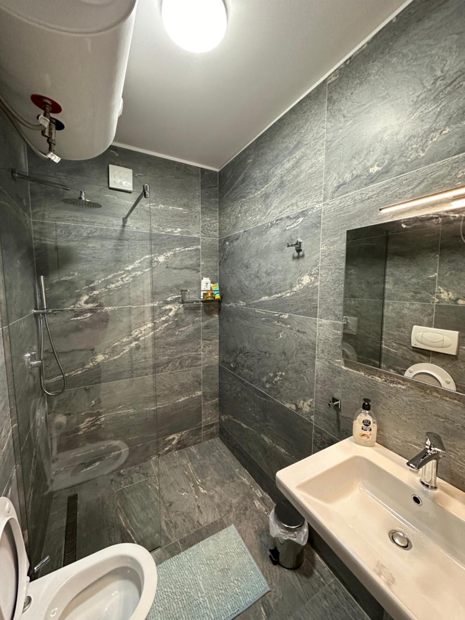 Tirana Apartment *